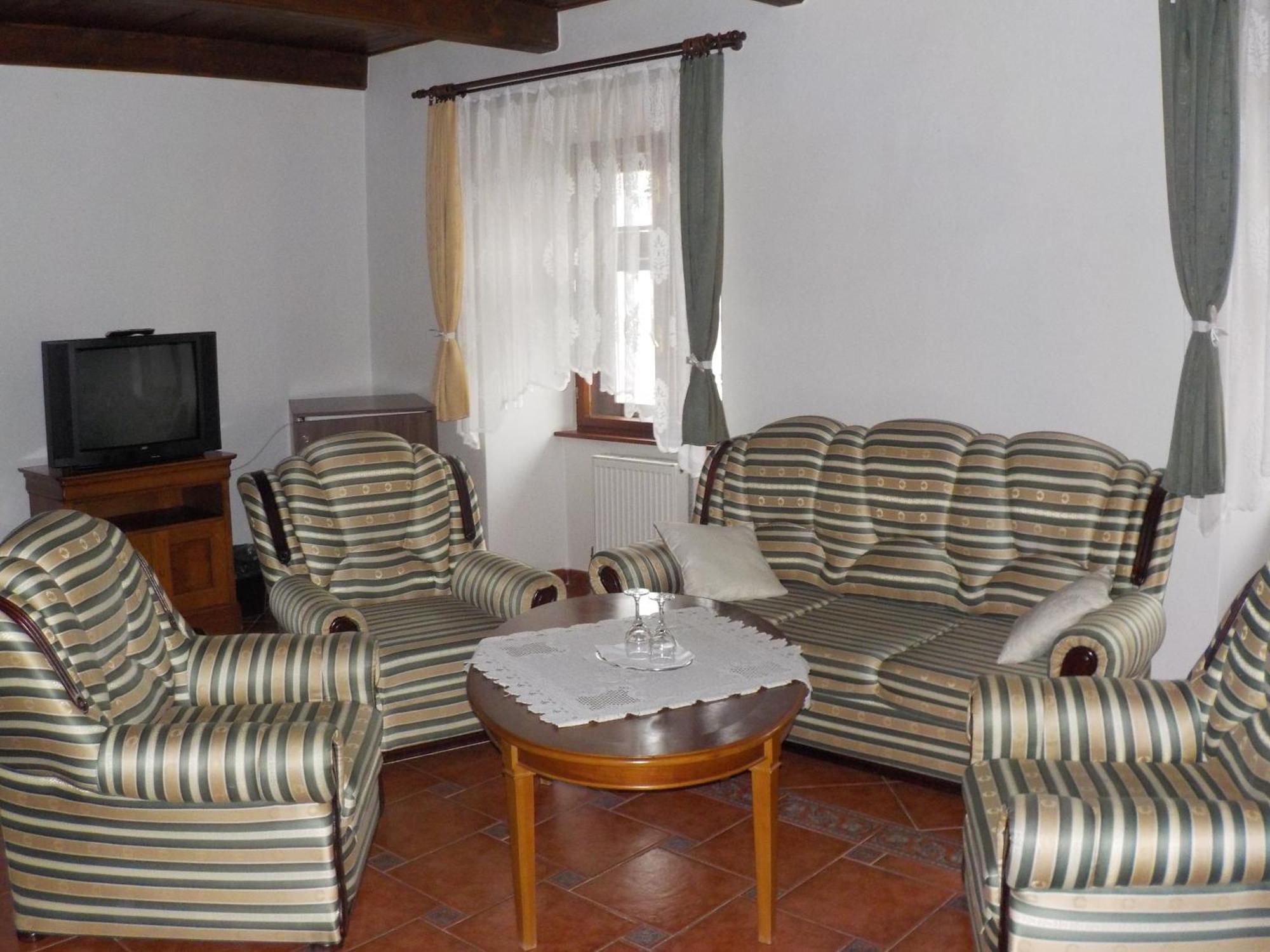Hotel Krivan Kysucke Nove Mesto Δωμάτιο φωτογραφία