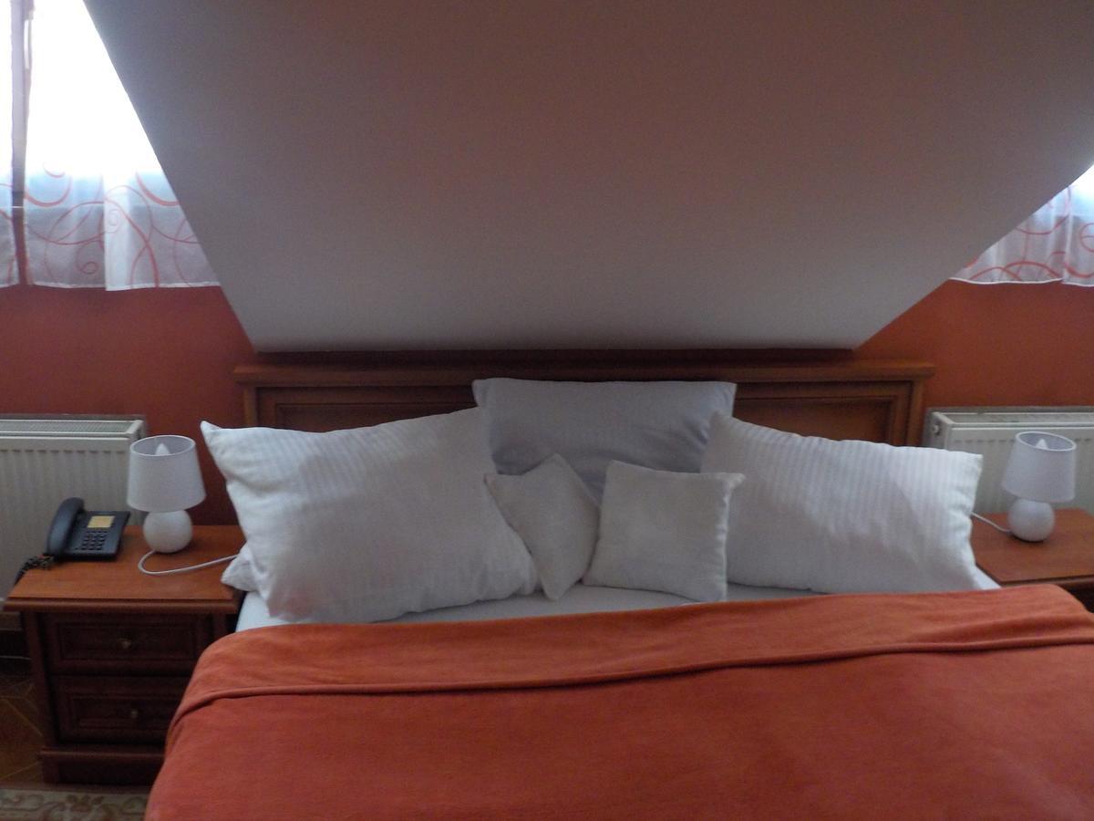 Hotel Krivan Kysucke Nove Mesto Δωμάτιο φωτογραφία