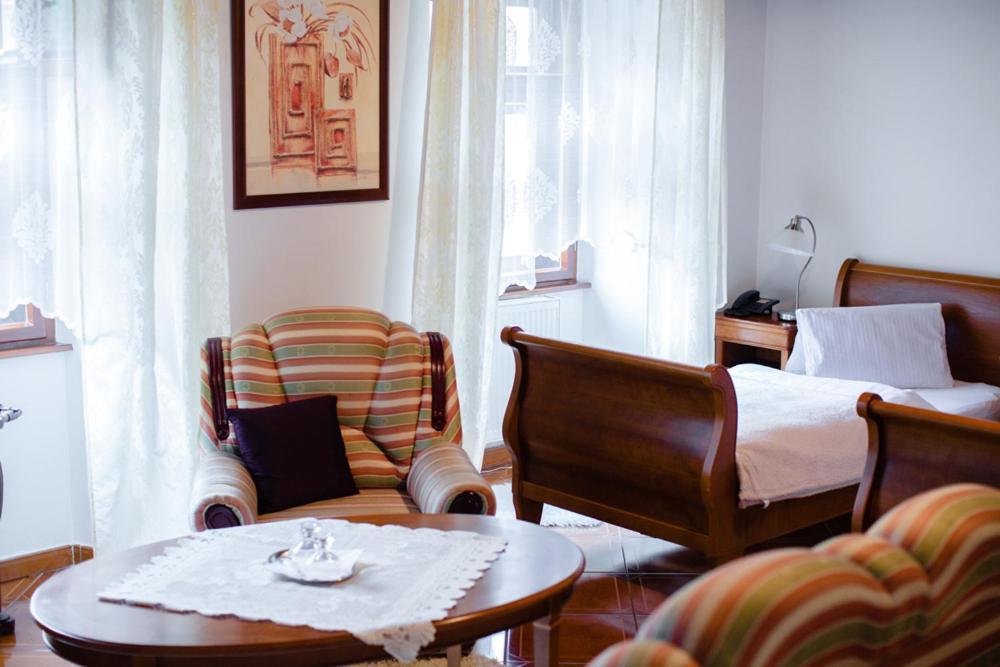 Hotel Krivan Kysucke Nove Mesto Εξωτερικό φωτογραφία